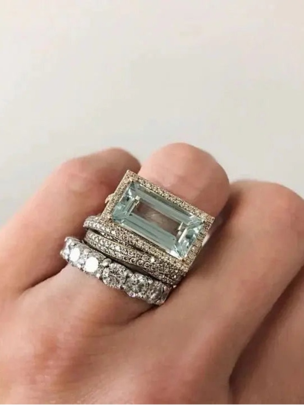 ❤️ NWT! Triple Stack Silver Tone Faux Aquamarine and Rhinestone Ring Set